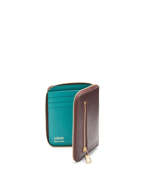 LOEWE（ロエベ）の「ノット コンパクト ジップアラウンド