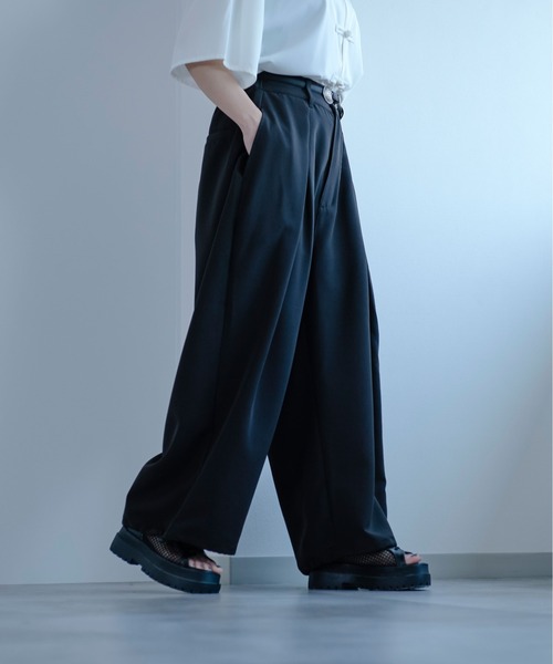 Ellno Loset(エルノロゼット)の「2wayドロストバルーンパンツ(その他パンツ・メンズ・ブラック/ブルー・MEDIUM/SMALL/LARGE)」の4枚目の写真