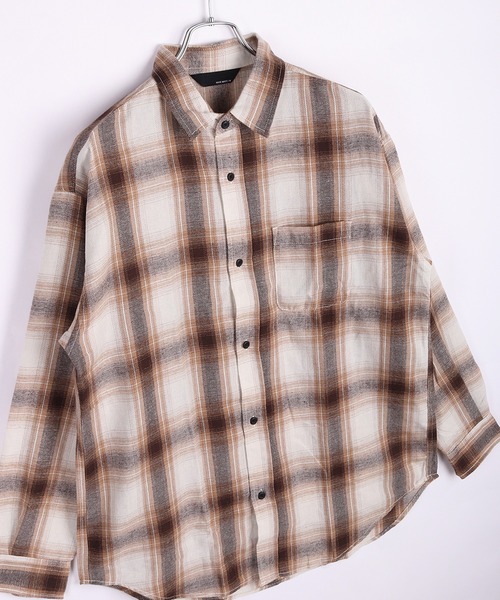 Limited Line Naive Magic(リミテッドラインナイーブマジック)の「Limited Line Naive Magic フランネルシャツ オンブレチェック ビックシルエット 長袖シャツ(シャツ/ブラウス・メンズ・ブラック系その他2/ネイビー/ホワイト/ブラック系その他/ブラック/ブラウン/ブラック系その他3/ダークグリーン/ブルー/ホワイト系その他/レッド/サックスブルー/ベージュ・L/M/XL)」の8枚目の写真