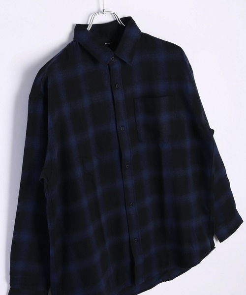 Limited Line Naive Magic(リミテッドラインナイーブマジック)の「Limited Line Naive Magic フランネルシャツ オンブレチェック ビックシルエット 長袖シャツ(シャツ/ブラウス・メンズ・ブラック系その他2/ネイビー/ホワイト/ブラック系その他/ブラック/ブラウン/ブラック系その他3/ダークグリーン/ブルー/ホワイト系その他/レッド/サックスブルー/ベージュ・L/M/XL)」の19枚目の写真