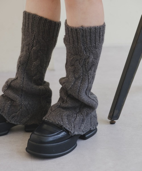 Kastane（カスタネ）の「ケーブルニットレッグウォーマー（レッグウォーマー・レディース・アイボリー/グレー・FREE）」の12枚目の写真