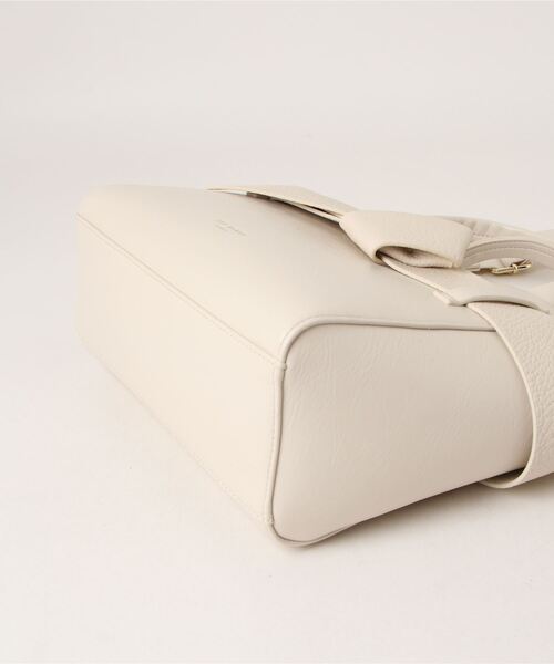 Ted Baker（テッドベーカー）の「JIMSA ビッグリボン 2Way トートバッグ（トートバッグ・レディース・オートミール/タン・O/S）」の4枚目の写真