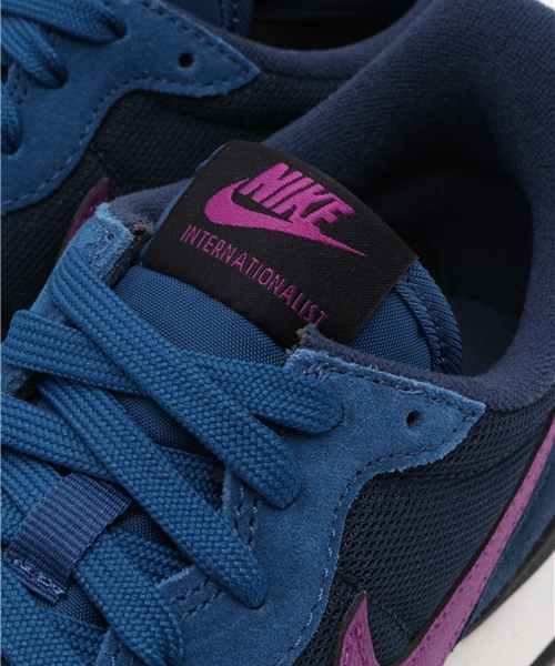 NIKE（ナイキ）の「ウィメンズ ナイキ インターナショナリスト スエード WMNS NIKE INTERNATIONALIST 629684（スニーカー・レディース・グレー/レッド/ブルー・23cm/24cm/24.5cm/23.5cm）」の4枚目の写真