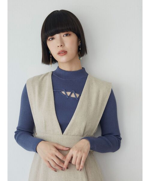 MURUA（ムルーア）の「レースアップリブニット（ニット/セーター・レディース・ブラック/ブルー/グリーン/アイボリー・FREE）」の8枚目の写真