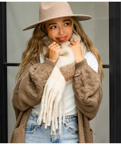 anap mimpi(アナップミンピ)の「グラデーションボーダーストール(ストール/ショール・レディース・グリーン/ベージュ・FREE)」の3枚目の写真