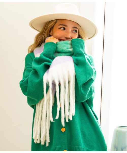 anap mimpi(アナップミンピ)の「グラデーションボーダーストール(ストール/ショール・レディース・グリーン/ベージュ・FREE)」の5枚目の写真