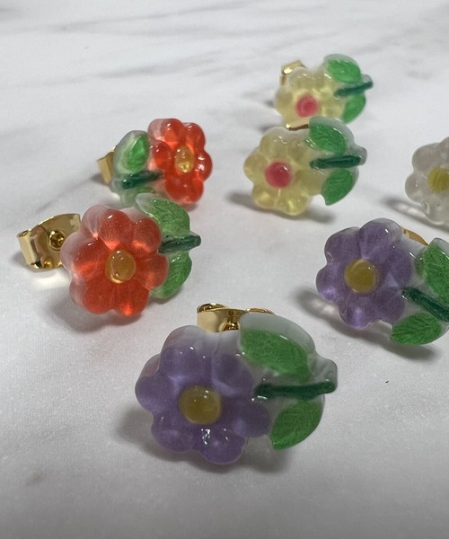 VICKY（ビッキー）の「【KOREAN ITEM】フラワービーズピアス（ピアス（両耳用）・レディース・ホワイト/レッド/イエロー/パープル・FREE）」の9枚目の写真