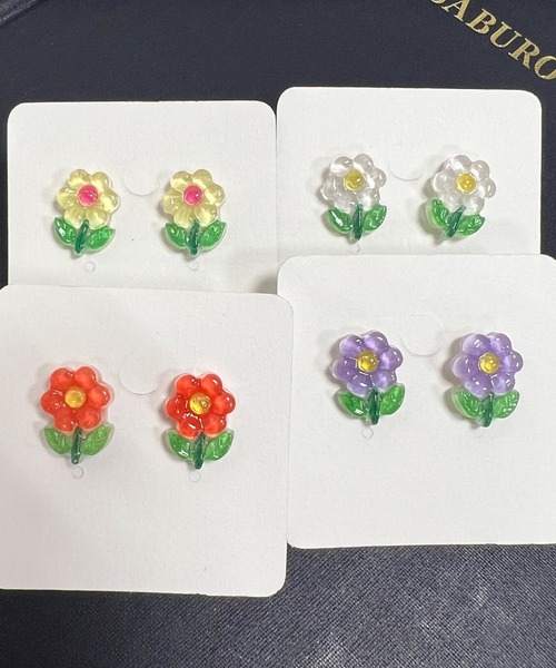 VICKY（ビッキー）の「【KOREAN ITEM】フラワービーズピアス（ピアス（両耳用）・レディース・ホワイト/レッド/イエロー/パープル・FREE）」の11枚目の写真