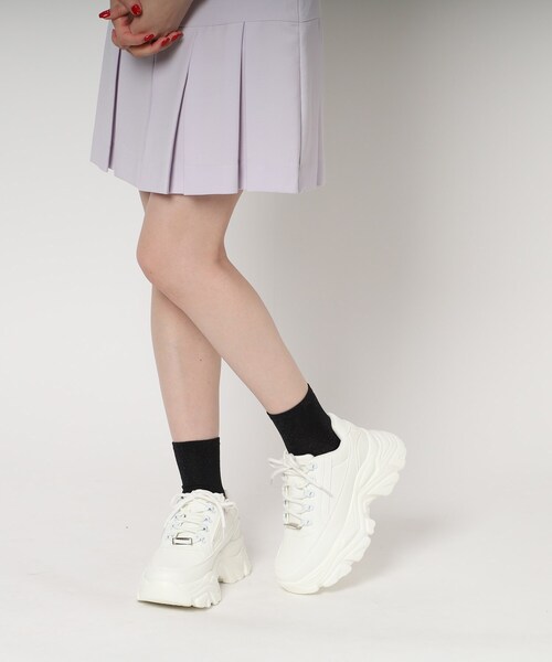 cs T&P（シーエスティーアンドピー）の「厚底ダッドスニーカー（スニーカー・レディース・ホワイト/ブラック/ホワイト系9・LL/S/M/L）」の2枚目の写真