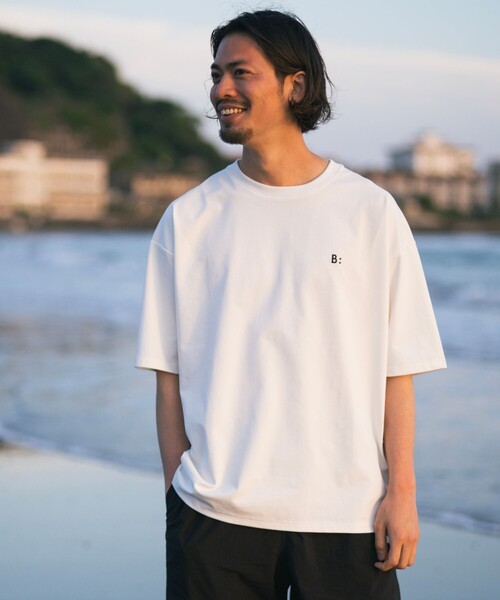 B:MING by BEAMS(ビーミングバイビームス)の「B:MING by BEAMS / ワンポイント ラッシュガード Tシャツ(Tシャツ/カットソー・メンズ・ブラウン系その他5/オフホワイト/ブラック・SMALL/MEDIUM/LARGE/X-LARGE)」の1枚目の写真