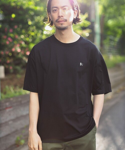 B:MING by BEAMS(ビーミングバイビームス)の「B:MING by BEAMS / ワンポイント ラッシュガード Tシャツ(Tシャツ/カットソー・メンズ・ブラウン系その他5/オフホワイト/ブラック・SMALL/MEDIUM/LARGE/X-LARGE)」の2枚目の写真
