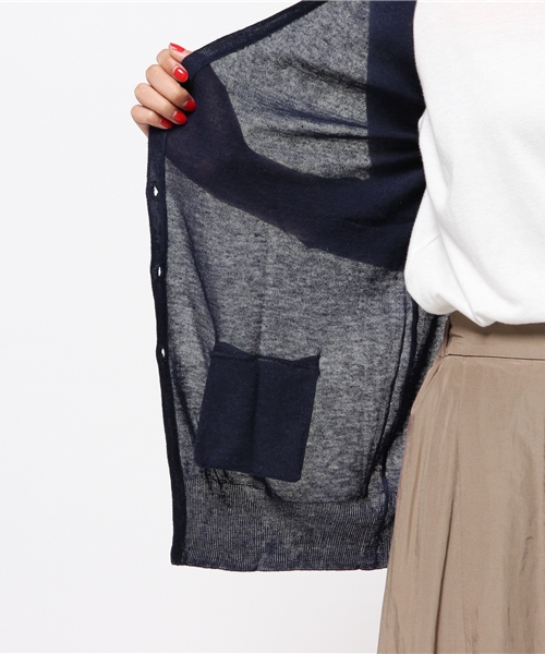 ikka（イッカ）の「14GハイツイストVカーディガン（カーディガン/ボレロ・レディース・ベージュ/オフホワイト/ブルー・FREE）」の11枚目の写真