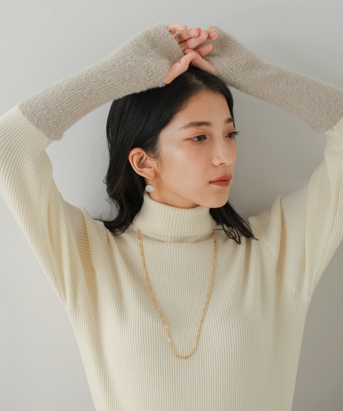 Bou Jeloud(ブージュルード)の「袖シャギーリブニット(ニット/セーター・レディース・ブラック/オフホワイト・FREE)」の5枚目の写真