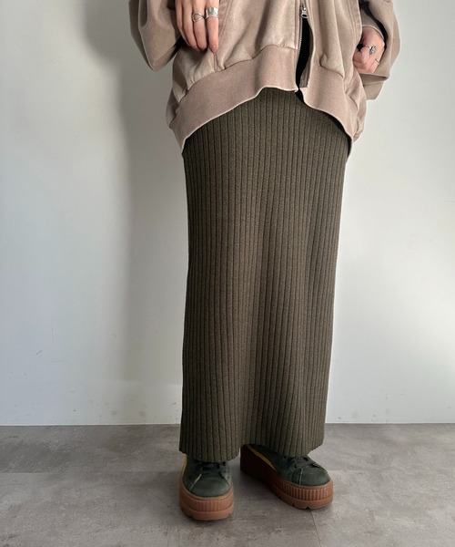 apres jour mignon(アプレジュールミニョン)の「リブニットスカート【ZOZOTOWN限定アイテム】(スカート・レディース・グレイッシュベージュ/ブラック/レッド/ブルー/チャコールグレー/ダークブラウン/アイボリー・MEDIUM/X-LARGE/SMALL)」の20枚目の写真