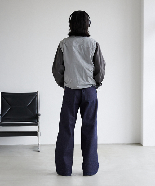 JOURNAL STANDARD(ジャーナルスタンダード)の「【LIMONTA/E × OCTA】ナイロン ベスト(ベスト・メンズ・ライトグレー/ブラック/ブラウン・MEDIUM/LARGE)」の11枚目の写真