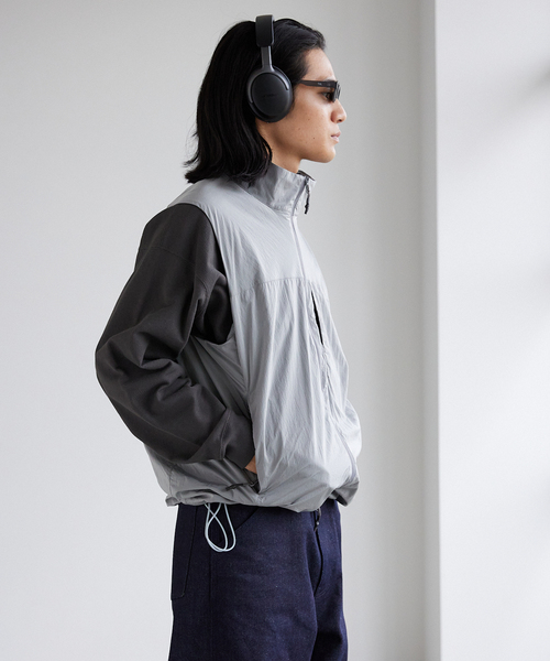 JOURNAL STANDARD(ジャーナルスタンダード)の「【LIMONTA/E × OCTA】ナイロン ベスト(ベスト・メンズ・ライトグレー/ブラック/ブラウン・MEDIUM/LARGE)」の15枚目の写真