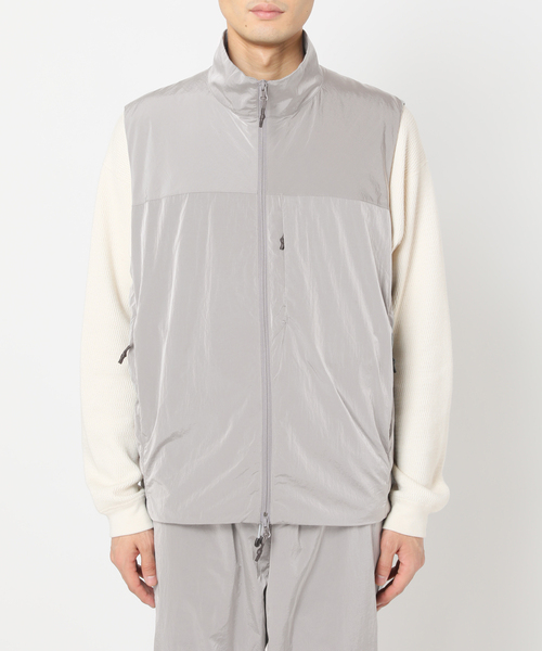 JOURNAL STANDARD(ジャーナルスタンダード)の「【LIMONTA/E × OCTA】ナイロン ベスト(ベスト・メンズ・ライトグレー/ブラック/ブラウン・MEDIUM/LARGE)」の19枚目の写真