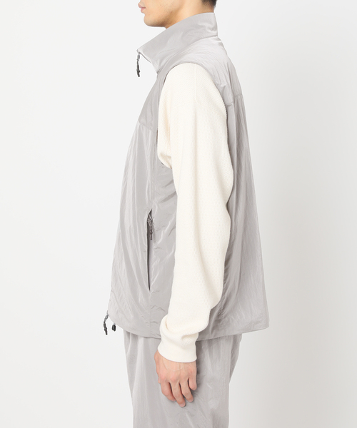 JOURNAL STANDARD(ジャーナルスタンダード)の「【LIMONTA/E × OCTA】ナイロン ベスト(ベスト・メンズ・ライトグレー/ブラック/ブラウン・MEDIUM/LARGE)」の20枚目の写真