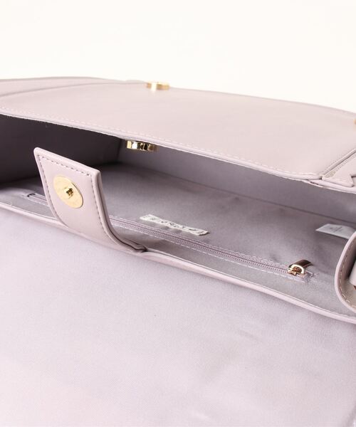 axes femme（アクシーズファム）の「薔薇モチーフ型押しサッチェル（ショルダーバッグ・レディース・ブラウン/ピンク/ブルー・FREE）」の6枚目の写真