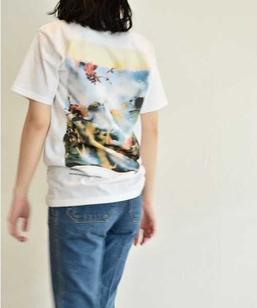 THEATRE PRODUCTS(シアタープロダクツ)の「限定展開【THEATRE PRODUCTS×Mariko Ohyaコラボ】Red Rose Tシャツ(Tシャツ/カットソー・レディース・アイボリー/ホワイト・FREE)」の6枚目の写真