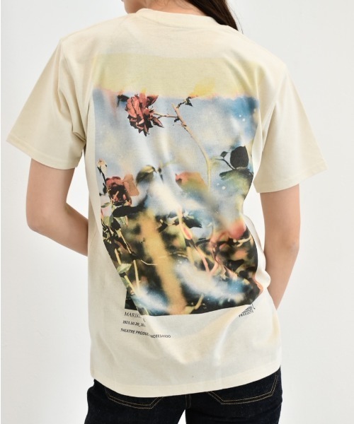 THEATRE PRODUCTS(シアタープロダクツ)の「限定展開【THEATRE PRODUCTS×Mariko Ohyaコラボ】Red Rose Tシャツ(Tシャツ/カットソー・レディース・アイボリー/ホワイト・FREE)」の10枚目の写真