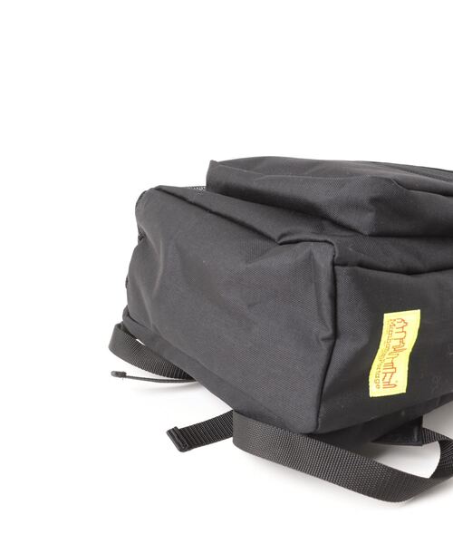 Manhattan Portage(マンハッタンポーテージ)の「Townsend Backpack Vinyl Lining NEW YORK CITY(バックパック/リュック・メンズ・ブラック・LARGE)」の17枚目の写真
