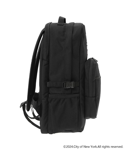 Manhattan Portage(マンハッタンポーテージ)の「Townsend Backpack Vinyl Lining NEW YORK CITY(バックパック/リュック・メンズ・ブラック・LARGE)」の3枚目の写真