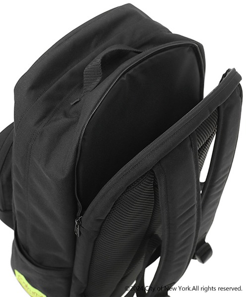 Manhattan Portage(マンハッタンポーテージ)の「Townsend Backpack Vinyl Lining NEW YORK CITY(バックパック/リュック・メンズ・ブラック・LARGE)」の11枚目の写真
