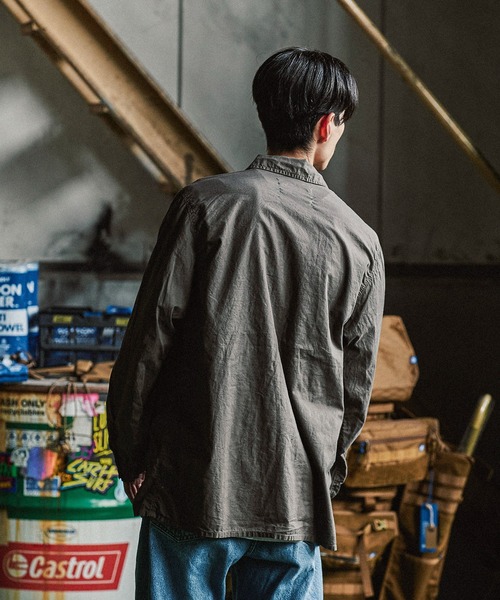 REMI RELIEF（レミレリーフ）の「REMI RELIEF別注 GORDON MILLER（ゴードンミラー） カバーオール シャツ（カバーオール・メンズ・カーキ/チャコールグレー・L/M）」の20枚目の写真