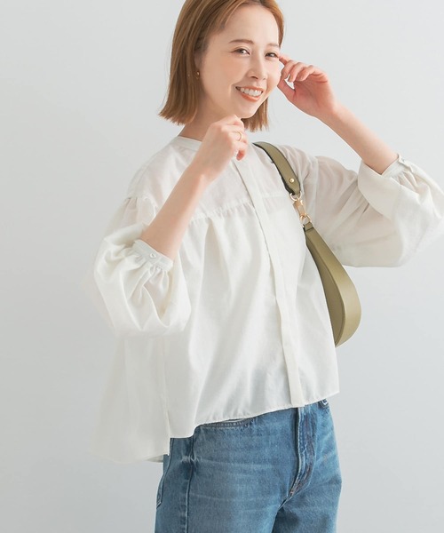 URBAN RESEARCH ROSSO WOMEN（アーバンリサーチ　ロッソ）の「UVカットギャザーボリュームシャツブラウス（シャツ/ブラウス・レディース・オレンジ/オフホワイト/ブラウン系その他・FREE）」の8枚目の写真