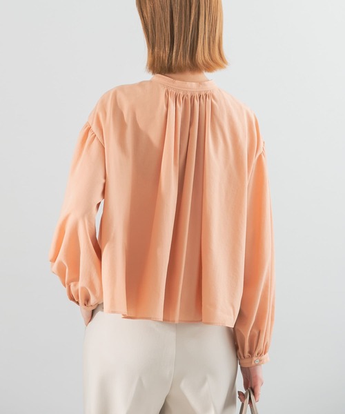 URBAN RESEARCH ROSSO WOMEN（アーバンリサーチ　ロッソ）の「UVカットギャザーボリュームシャツブラウス（シャツ/ブラウス・レディース・オレンジ/オフホワイト/ブラウン系その他・FREE）」の19枚目の写真