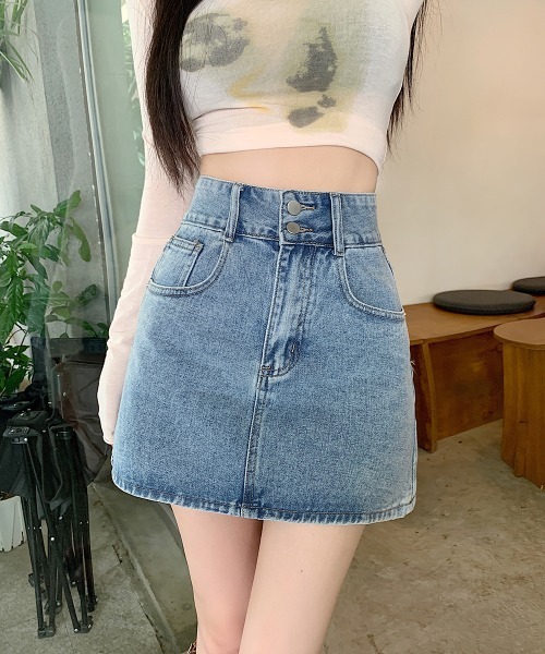 by muni:r（バイ ムニール）の「ツーボタンハートデニムミニスカート（デニムスカート・レディース・ブルー/ブラック・MEDIUM/SMALL）」の17枚目の写真