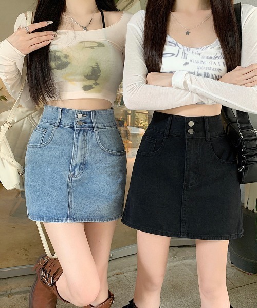 by muni:r（バイ ムニール）の「ツーボタンハートデニムミニスカート（デニムスカート・レディース・ブルー/ブラック・MEDIUM/SMALL）」の4枚目の写真