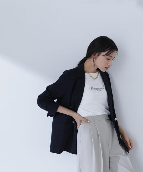 NATURAL BEAUTY BASIC(ナチュラルビューティーベーシック)の「◇【Oggi掲載】リネンライクボクシーダブルジャケット(テーラードジャケット・レディース・ベージュ/ネイビー・SMALL/MEDIUM)」の2枚目の写真