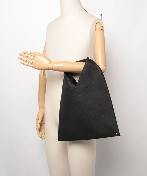 Maison Margiela(メゾンマルジェラ)の「MM6 SMALL JAPANESE HANDBAG(ハンドバッグ・レディース・ブラック・FREE)」の6枚目の写真
