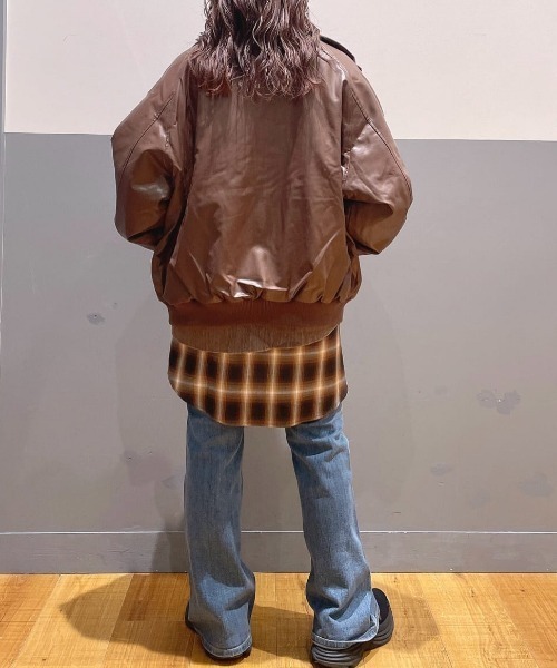 SOMETHING(サムシング)の「SOMETHING(サムシング)【レディース】「LISA」フレアパンツ(デニムパンツ・レディース・ダークインディゴブルー・26inch/27inch/28inch/29inch/30inch/25inch/31inch)」の19枚目の写真