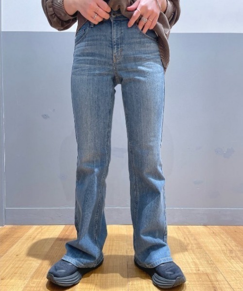 SOMETHING(サムシング)の「SOMETHING(サムシング)【レディース】「LISA」フレアパンツ(デニムパンツ・レディース・ダークインディゴブルー・26inch/27inch/28inch/29inch/30inch/25inch/31inch)」の21枚目の写真