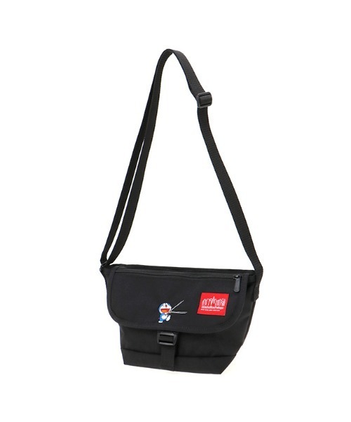 Manhattan Portage（マンハッタンポーテージ）の「Nylon Messenger Bag Flap Zipper Pocket Doraemon 2024（メッセンジャーバッグ・レディース・ブラック・X-SMALL）」の9枚目の写真