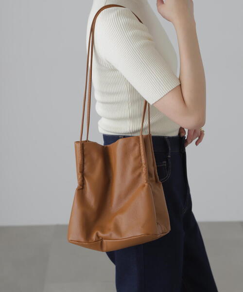 FREE'S MART（フリーズマート）の「◆スライドショルダーバッグ（ショルダーバッグ・レディース・ブラック/シルバー/ベージュ・ﾌﾘ-）」の9枚目の写真