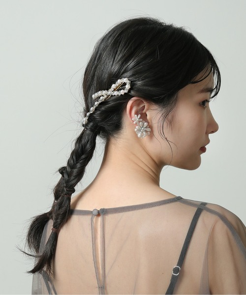 Kana（カナ）の「ノット デザイン パール ビジュー ヘアクリップ 結婚式 お呼ばれ オケージョン（バレッタ/ヘアクリップ・レディース・ホワイト系その他/ホワイト系その他2・フリー）」の8枚目の写真