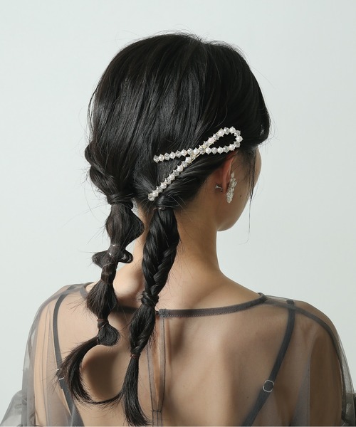 Kana（カナ）の「ノット デザイン パール ビジュー ヘアクリップ 結婚式 お呼ばれ オケージョン（バレッタ/ヘアクリップ・レディース・ホワイト系その他/ホワイト系その他2・フリー）」の9枚目の写真