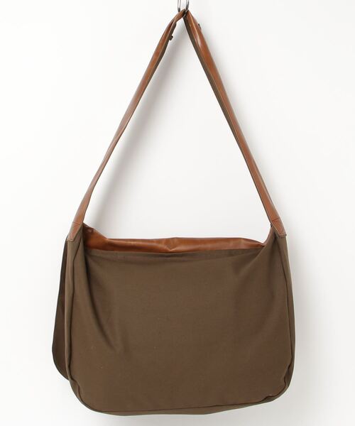 BALLAST ARK（バラストアーク）の「BALLAST ARK / バラストアーク：TOCHIGI LEATHER NEWSPAPER BAG：BA09-B001[AST]（ショルダーバッグ・メンズ・オリーブ/ブラック・FREE）」の3枚目の写真