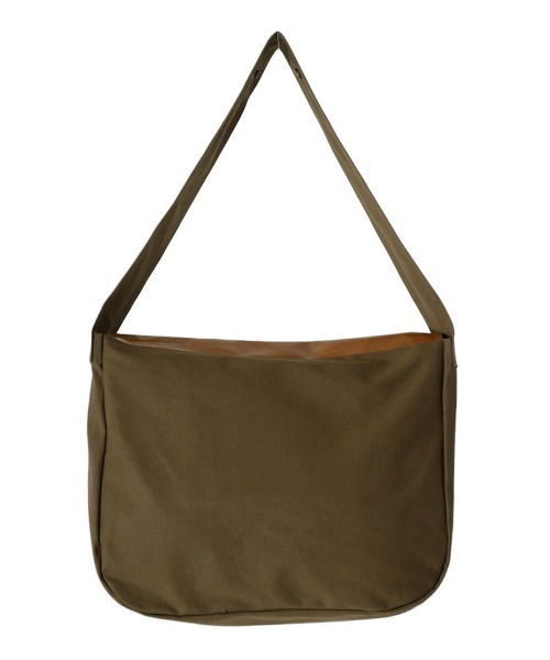 BALLAST ARK（バラストアーク）の「BALLAST ARK / バラストアーク：TOCHIGI LEATHER NEWSPAPER BAG：BA09-B001[AST]（ショルダーバッグ・メンズ・オリーブ/ブラック・FREE）」の18枚目の写真