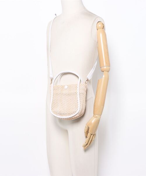 TONE SELECT GOODS（トーンセレクトグッズ）の「【resonance】インポーチ付き　ストローバッグ　マルチウェイ　ショルダーバッグ　ハンドバッグ　浴衣（かごバッグ・レディース・ホワイト系/ブラウン系/ベージュ系/ブラック系・FREE）」の5枚目の写真