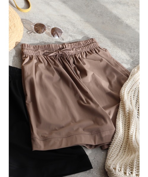 reca（レカ）の「UVカット ラッシュガード ショートパンツ（ラッシュガード・レディース・モカ/ブラック・L/M）」の2枚目の写真