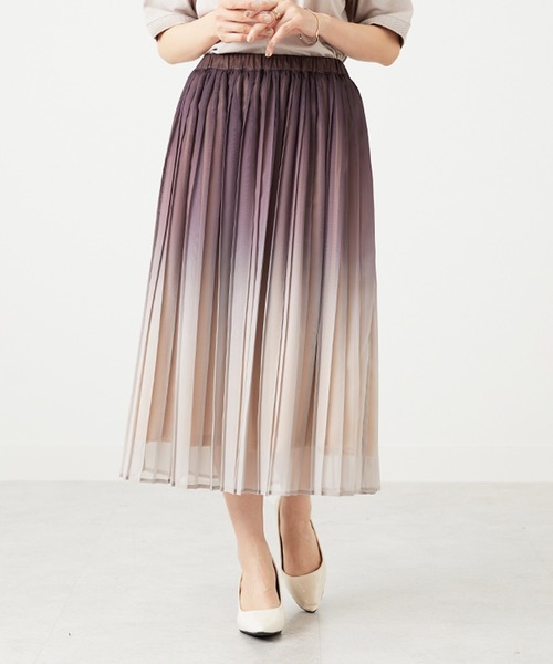 BELLUNA PLUS（ベルーナ）の「プリーツデザイングラデーションスカート（スカート・レディース・ベージュ系/ブルー系/グリーン系・X-LARGE/LARGE/MEDIUM/SMALL）」の8枚目の写真