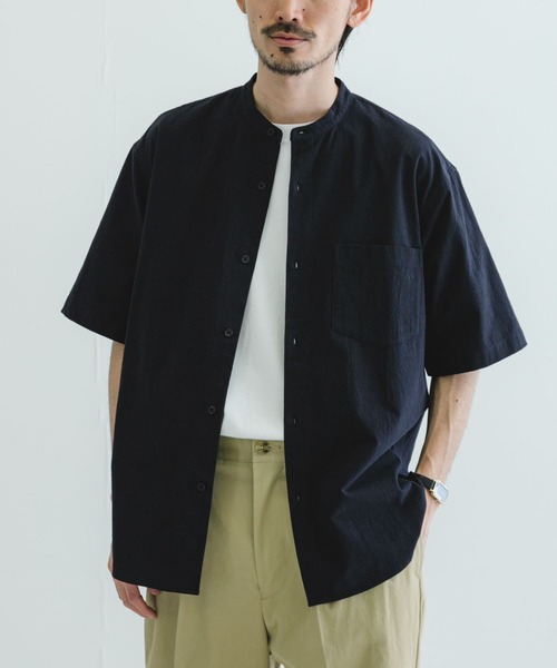 URBAN RESEARCH（アーバンリサーチ）の「JOG COTTONバンドカラー半袖シャツ（シャツ/ブラウス・メンズ・モカ/ネイビー/ブルー系その他/ホワイト・MEDIUM/LARGE）」の17枚目の写真