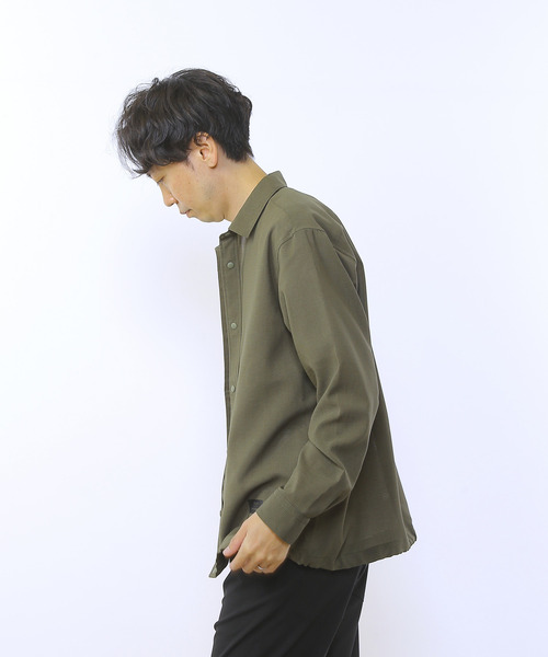 MEN'S MELROSE(メンズメルローズ)の「強撚ドットエア軽量カーデライクシャツ(シャツ/ブラウス・メンズ・カーキ/チャコールグレー・4/3)」の11枚目の写真