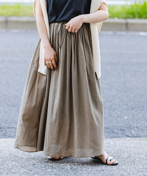 ITEMS URBANRESEARCH（アイテムズ アーバンリサーチ）の「ボイルギャザースカート（スカート・レディース・ブラック/レッド/キャメル・FREE）」の3枚目の写真