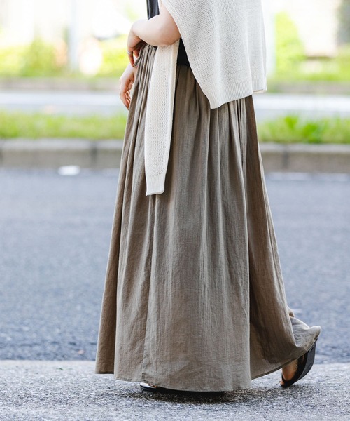 ITEMS URBANRESEARCH（アイテムズ アーバンリサーチ）の「ボイルギャザースカート（スカート・レディース・ブラック/レッド/キャメル・FREE）」の4枚目の写真